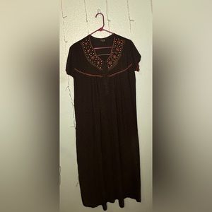 ESL Sleep Shirt With Embroidered Flowers missing 2 buttons